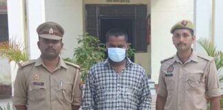 पिस्टल और दो जिंदा कारतूस के साथ युवक दबोचा:चमनगंज पुल के पास जंगल से हुई गिरफ्तारी, आर्म्स एक्ट में केस दर्ज पिस्टल और दो जिंदा कारतूस के साथ युवक दबोचा:चमनगंज पुल के पास जंगल से हुई गिरफ्तारी, आर्म्स एक्ट में केस दर्ज