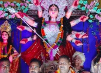 कोरियन पुरवा में मां दुर्गा जी का प्रतिमा स्थापित:विधि-विधान से पूजा-अर्चना हुई, भव्य आरती में बड़ी संख्या में श्रद्धालु पहुंचे कोरियन पुरवा में मां दुर्गा जी का प्रतिमा स्थापित:विधि-विधान से पूजा-अर्चना हुई, भव्य आरती में बड़ी संख्या में श्रद्धालु पहुंचे