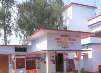 बस्ती में छात्रा से अश्लील हरकत का आरोपी शिक्षक गिरफ्तार:नगर थाना के निजी विद्यालय का मामला, पॉक्सो एक्ट में केस दर्ज बस्ती में छात्रा से अश्लील हरकत का आरोपी शिक्षक गिरफ्तार:नगर थाना के निजी विद्यालय का मामला, पॉक्सो एक्ट में केस दर्ज