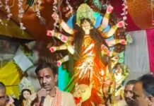 शेखापुर में माता रानी की मूर्ति स्थापित:विशेश्वरगंज विकासखंड में रात में हुई स्थापना, सुबह से भक्तों ने किए दर्शन शेखापुर में माता रानी की मूर्ति स्थापित:विशेश्वरगंज विकासखंड में रात में हुई स्थापना, सुबह से भक्तों ने किए दर्शन