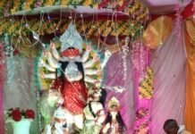श्रावस्ती में नवरात्र का तीसरा दिन, मां चंद्रघंटा की आराधना:पंडालों में उमड़ी भीड़, कुछ जगहों पर खुली माता के आंखों की पट्टी; धार्मिक झांकियां बनीं आकर्षण श्रावस्ती में नवरात्र का तीसरा दिन, मां चंद्रघंटा की आराधना:पंडालों में उमड़ी भीड़, कुछ जगहों पर खुली माता के आंखों की पट्टी; धार्मिक झांकियां बनीं आकर्षण