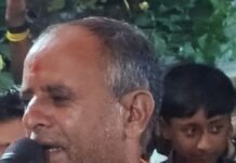 यकघरवा में स्कंदमाता की पूजा, रामायण सीरियल बना आकर्षण:दिलदार बाबा के नेतृत्व में जुटे सैकड़ों श्रद्धालु, गांव में भक्तिमय माहौल यकघरवा में स्कंदमाता की पूजा, रामायण सीरियल बना आकर्षण:दिलदार बाबा के नेतृत्व में जुटे सैकड़ों श्रद्धालु, गांव में भक्तिमय माहौल