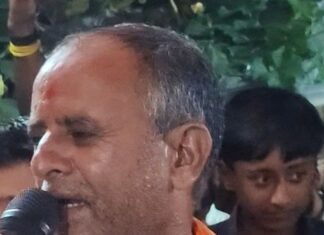 यकघरवा में स्कंदमाता की पूजा, रामायण सीरियल बना आकर्षण:दिलदार बाबा के नेतृत्व में जुटे सैकड़ों श्रद्धालु, गांव में भक्तिमय माहौल यकघरवा में स्कंदमाता की पूजा, रामायण सीरियल बना आकर्षण:दिलदार बाबा के नेतृत्व में जुटे सैकड़ों श्रद्धालु, गांव में भक्तिमय माहौल