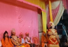 मथुरा बाजार में रामलीला मंचन:राम-सीता विवाह संपन्न; परशुराम-लक्ष्मण संवाद सुनकर दर्शक हुए भावुक मथुरा बाजार में रामलीला मंचन:राम-सीता विवाह संपन्न; परशुराम-लक्ष्मण संवाद सुनकर दर्शक हुए भावुक