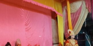 मथुरा बाजार में रामलीला मंचन:राम-सीता विवाह संपन्न; परशुराम-लक्ष्मण संवाद सुनकर दर्शक हुए भावुक मथुरा बाजार में रामलीला मंचन:राम-सीता विवाह संपन्न; परशुराम-लक्ष्मण संवाद सुनकर दर्शक हुए भावुक