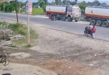 स्कूल के बाहर से बाइक चोरी:गड़ौरा बाजार में चोरी की बढ़ती घटनाओं से लोग परेशान स्कूल के बाहर से बाइक चोरी:गड़ौरा बाजार में चोरी की बढ़ती घटनाओं से लोग परेशान