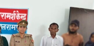 बलरामपुर परिवार परामर्श केंद्र में 3 विवाद सुलझे:पुलिस की काउंसलिंग से दूर हुए मनमुटाव, साथ रहने को राजी हुए दंपती बलरामपुर परिवार परामर्श केंद्र में 3 विवाद सुलझे:पुलिस की काउंसलिंग से दूर हुए मनमुटाव, साथ रहने को राजी हुए दंपती