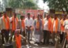 सेवा संकल्प अभियान में सफाई कर्मियों का सम्मान:श्रावस्ती में विद्यार्थियों को बांटी शिक्षण सामग्री, बच्चों को मिले उपहार