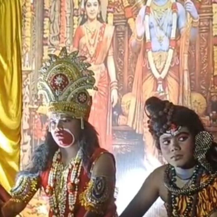 बहराइच में भगवान राम की शोभायात्रा निकली:जगह-जगह हुआ स्वागत, सुरक्षा के कड़े इंतजाम रहे