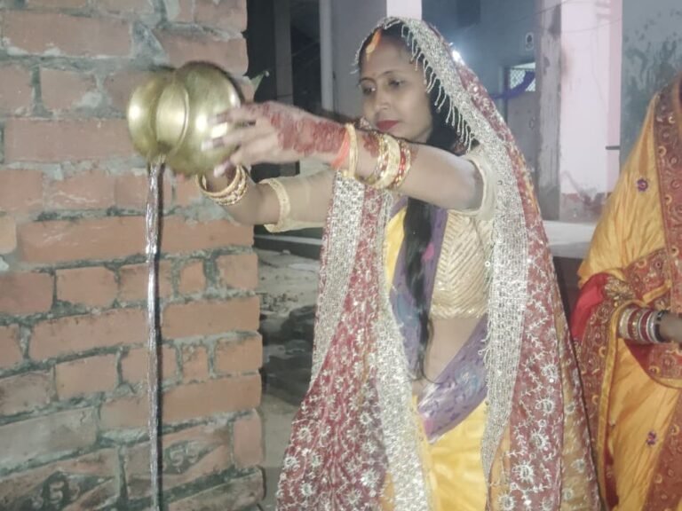 Karwa Chauth Vrat 2026 | Women Observe Nirjala Fast & Moon Worship