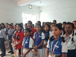 छात्राओं को साइबर अपराध से बचाव की जानकारी दी गई:कप्तानगंज के एसडीजी इंटर कॉलेज में महिला सशक्तिकरण कार्यक्रम हुआ