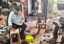 कानपुर:कट्टू, सिंघाड़े का आटा सहित 18 नमूने लिए, 1.60 लाख का माल सीज – 18 Samples Collected—including Kuttu And Water Chestnut Flour; Goods Worth ₹1.60 Lakh Seized कानपुर:कट्टू, सिंघाड़े का आटा सहित 18 नमूने लिए, 1.60 लाख का माल सीज - 18 Samples Collected—including Kuttu And Water Chestnut Flour; Goods Worth ₹1.60 Lakh Seized