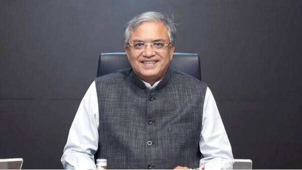 SIR विवाद के बीच ज्ञानेश कुमार पर शिकंजा? 20 साल पुराने मामले की होगी दोबारा जांच