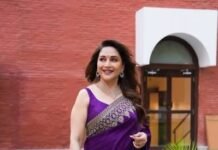 माधुरी के फैन ने किया अनोखा सरप्राइज, टी-शर्ट पर एक्ट्रेस की तस्वीर देख छा गई मुस्कान