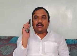 श्रावस्ती में हम एक हज़ार पोल अपने पैसे से ख़रीदकर देने को तैयार हैं 24 घंटे के अंदर श्रावस्ती के सभी गांवों मे विद्युत व्यवस्था बहाल हो,वरना जनता के साथ सड़कों पर उतरेंगे* : *मसूद आलम खान