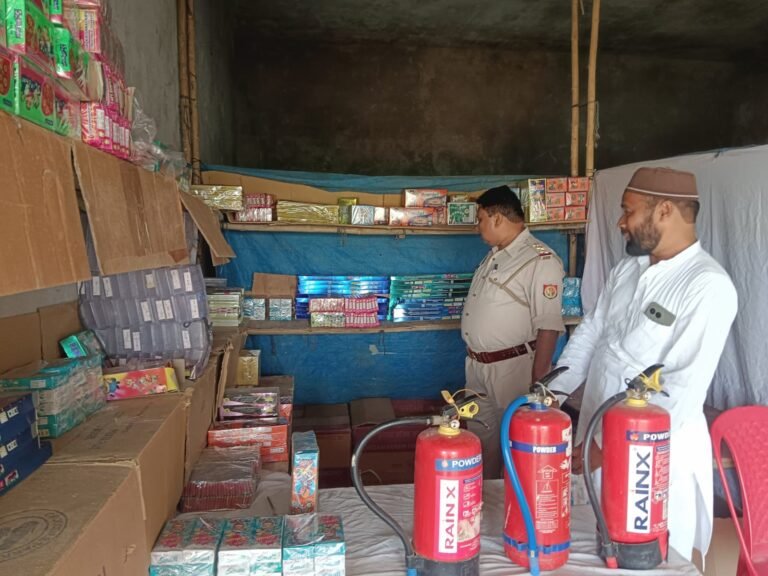 अग्नि सुरक्षा के दृष्टिगत स्थायी आतिशबाजी स्थल का निरीक्षण, दिए आवश्यक दिशा-निर्देश