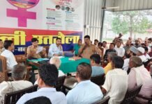 पुलिस अधीक्षक बलरामपुर के निर्देशानुसार, क्षेत्राधिकारी उतरौला द्वारा थाना को0 उतरौला परिसर में आगामी त्योहार मां दुर्गा पूजा (नवरात्रि) व दशहरा के संबंध में पीस कमेटी की बैठक आयोजित की गई*