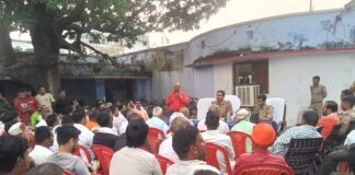 पुलिस अधीक्षक बलरामपुर के निर्देशानुसार,उपजिलाधिकारी सदर व प्रभारी नि0 थाना को0 नगर द्वारा थाना को0 नगर परिसर में प्रभारी निरीO थाना ललिया द्वारा थाना ललिया परिसर में आगामी त्योहार मां दुर्गा पूजा (नवरात्रि) व दशहरा के संबंध में पीस कमेटी की बैठक आयोजित की गई*