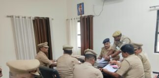 पुलिस अधीक्षक बलरामपुर के निर्देशन में, क्षेत्राधिकारी ललिया द्वारा सर्किल ललिया के सभी विवेचकों के साथ लंबित विवेचनाओं की समीक्षा कर समयबद्ध एवं गुणवत्तापूर्ण निस्तारण हेतु दिए गए आवश्यक दिशा-निर्देश*