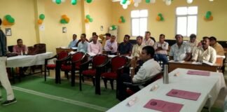 जनगणना हेतु फील्ड ट्रेनर्स को दिया जा रहा प्रशिक्षण