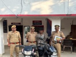 पुलिस अधीक्षक बलरामपुर के निर्देशानुसार, थाना कोतवाली नगर पुलिस टीम द्वारा चोरी की घटना का किया गया सफल अनावरण, अभियुक्त गिरफ्तार, चोरी की 02 मोटरसाइकिल बरामद*