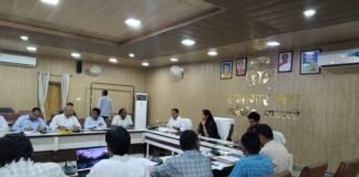 जिलाधिकारी की अध्यक्षता में सीएम डैशबोर्ड पर विकास एवं निर्माण कार्यों की समीक्षा बैठक सम्पन्न
