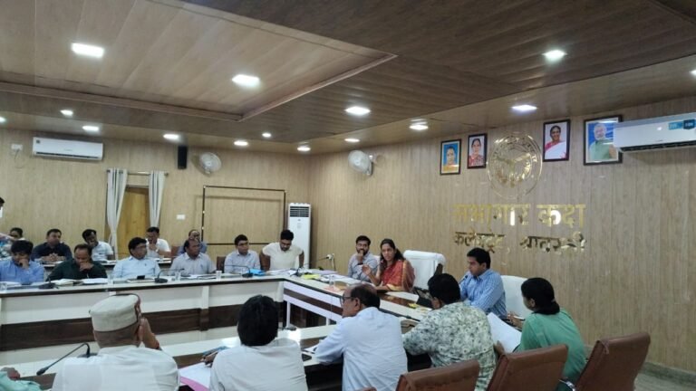 *जिला निर्वाचन अधिकारी ने आगामी विधानसभा सामान्य निर्वाचन-2027 की तैयारियों को लेकर प्रभारी अधिकारियों के साथ की बैठक*