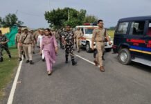 जिलाधिकारी, पुलिस अधीक्षक एवं एस0एस0बी0 कमाण्डेंट ने आगामी त्योहारों के दृष्टिगत भारत-नेपाल सीमा पर सुरक्षा व्यवस्था का लिया जायजा