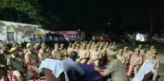 थाना तुलसीपुर में क्षेत्राधिकारी की अध्यक्षता में पुलिसकर्मियों की गोष्ठी आयोजित, त्योहारों की सुरक्षा, बीट सूचना एवं आगामी चुनाव की तैयारियों को लेकर दिए गए आवश्यक दिशा-निर्देश*