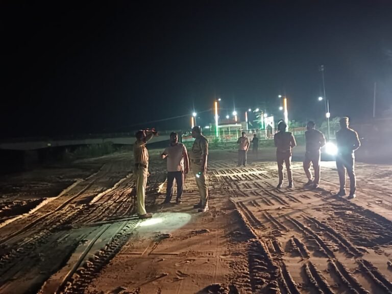 अपर पुलिस अधीक्षक बलरामपुर द्वारा माँ दुर्गा प्रतिमा विसर्जन के दृष्टिगत राप्ती नदी स्थित सिसई घाट विसर्जन स्थल का किया गया निरीक्षण, दिए आवश्यक दिशा-निर्देश*