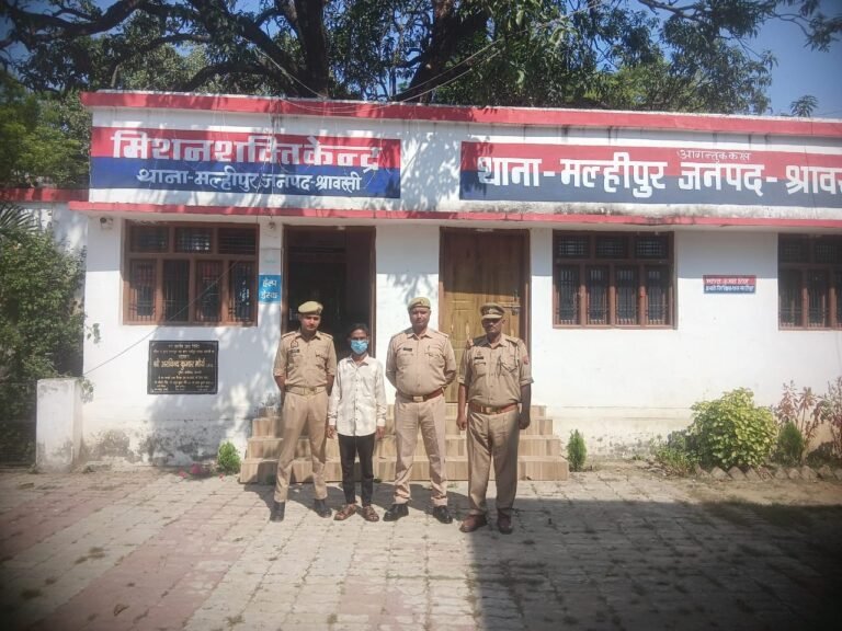 पारिवारिक विवाद में पत्नी की हत्या के मामले में नामजद अभियुक्त गिरफ्तार
