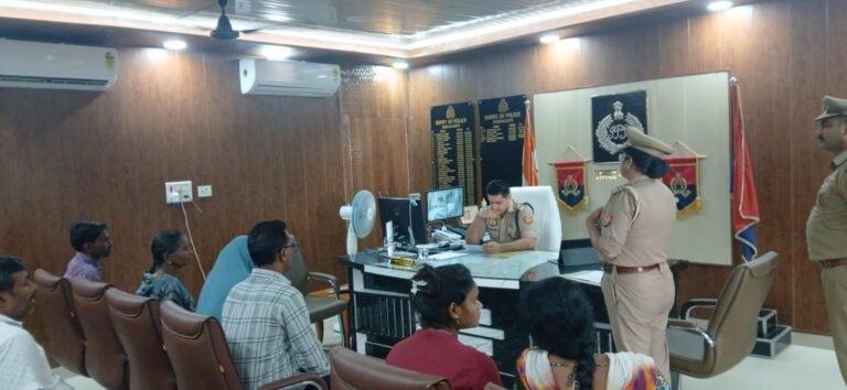 जनता दर्शन में पुलिस अधीक्षक ने सुनी जन समस्याएं, संबंधित को शीघ्र निस्तारण हेतु दिए निर्देश*