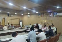 गोरखपुर-फैजाबाद खण्ड शिक्षक निर्वाचन के लिए जोनल, सेक्टर मजिस्ट्रेट एवं पीठासीन अधिकारियों को दिया गया प्रशिक्षण*