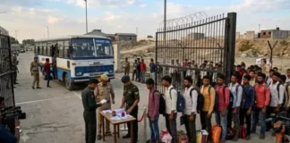 जम्मू-कश्मीर से विमान से बंगाल लाए गए 150 बांग्लादेशी घुसपैठिए, डिटेंशन कैंप में रखा गया