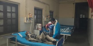 Basti News:एक स्टाफ नर्स के भरोसे चार वार्ड…मरीजों की देखभाल पर संकट – Four Wards Dependent On A Single Staff Nurse… Patient Care At Risk कर्मचारियों की कमी के चलते रात में बंद रहा आईसीयू वार्ड संवाद