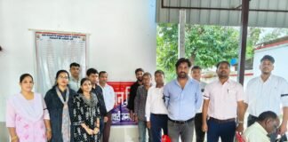 Basti News:काली पट्टी बांध थाना समाधान दिवस में पहुंचे लेखपाल, जताया विरोध – Lekhpal Arrives At The Police Station’s Grievance Redressal Day Wearing A Black Armband To Register A Protest Basti News:काली पट्टी बांध थाना समाधान दिवस में पहुंचे लेखपाल, जताया विरोध - Lekhpal Arrives At The Police Station's Grievance Redressal Day Wearing A Black Armband To Register A Protest