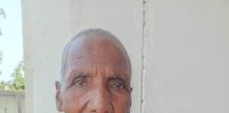 Shravasti News:साहब… ससुरालीजन कर रहे प्रताड़ित, परिजनों से नहीं करने देते बात – Sir… My In-laws Are Harassing Me And Not Letting Me Speak To My Family मल्हीपुर थाने में जन सुनवाई करती डीएम व एसपी।