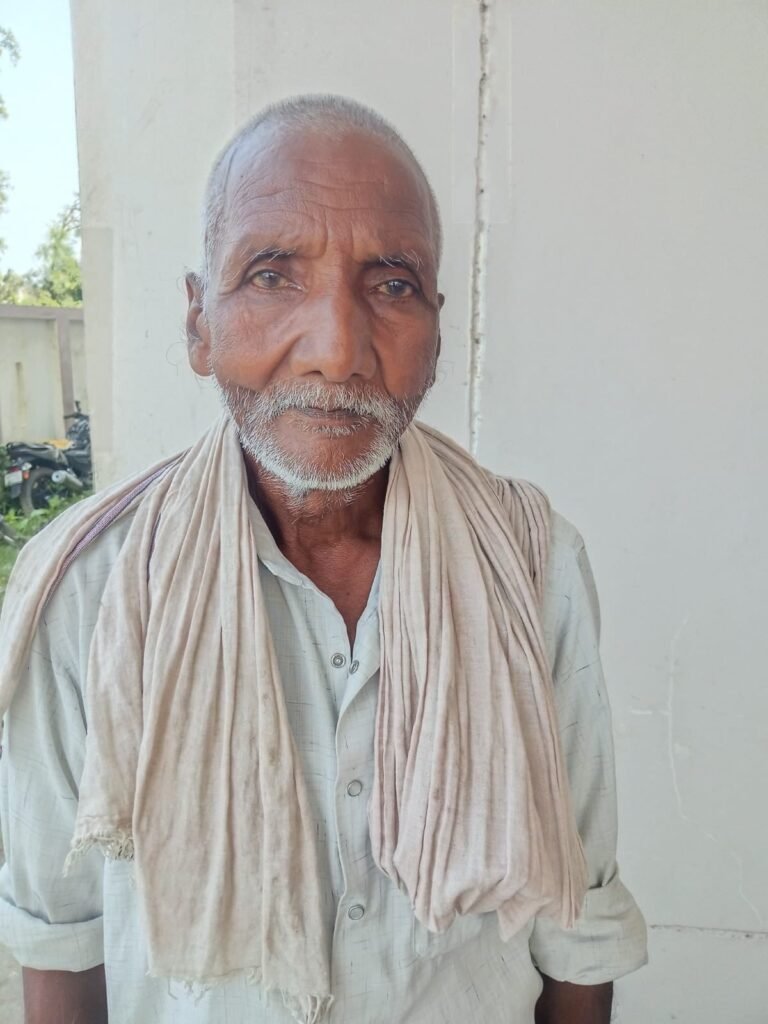 Shravasti News:साहब… ससुरालीजन कर रहे प्रताड़ित, परिजनों से नहीं करने देते बात – Sir… My In-laws Are Harassing Me And Not Letting Me Speak To My Family