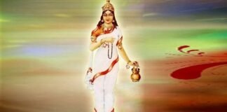 नवरात्रि के दूसरे दिन मां ब्रह्मचारिणी की आराधना, जानें पूजा का महत्व और धार्मिक मान्यताएं