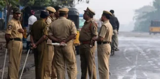मध्य प्रदेश में बड़ा फर्जीवाड़ा, एमबीबीएस की फर्जी डिग्री से नौकरी पाने वाले बीएमओ पर एफआईआर मध्य प्रदेश में बड़ा फर्जीवाड़ा, एमबीबीएस की फर्जी डिग्री से नौकरी पाने वाले बीएमओ पर एफआईआर