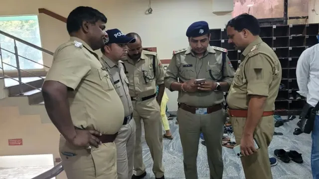 छत्तीसगढ़ में छात्रा पर एसिड अटैक के आरोपितों पर भीड़ का हमला, चेहरे पर कालिख पोती