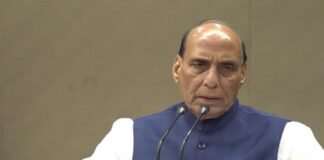 लखनऊ:वीडियो कॉल पर सीधे बाढ़ पीड़ितों से जुड़े राजनाथ सिंह, राहत-बचाव कार्यों में तेजी लाने के दिए निर्देश – Rajnath Singh Took Stock Of Flood-affected Areas Of Lucknow Via Video Call लखनऊ:वीडियो कॉल पर सीधे बाढ़ पीड़ितों से जुड़े राजनाथ सिंह, राहत-बचाव कार्यों में तेजी लाने के दिए निर्देश - Rajnath Singh Took Stock Of Flood-affected Areas Of Lucknow Via Video Call