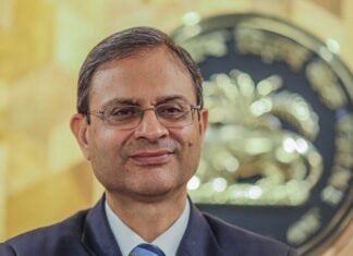 रेपो रेट बढ़ने के बाद बढ़ेगी आपकी लोन EMI? RBI MPC के फैसले से समझें जेब पर असर