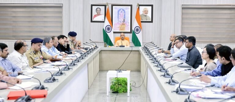 यूपी:सीएम योगी का निर्देश, शोभायात्रा और विसर्जन मार्गों पर नहीं लगेंगी मांस-मदिरा की दुकानें; लगेंगे कैमरे – Up: Cm Yogi Orders That Meat And Liquor Shops Will Not Be Set Up Along Procession And Immersion Routes; Camera
