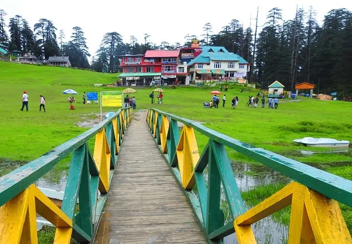 नवरात्र में पर्यटन कारोबार चमका, पर्यटकों की भीड़ से होटल संचालकों के चेहरे खिले
