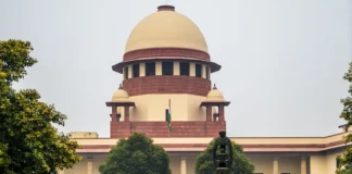 सुप्रीम कोर्ट का बड़ा फैसला, मतदाता सूची से मृत या स्थानांतरित लोगों के नाम हटाना पूरी तरह सही सुप्रीम कोर्ट का बड़ा फैसला, मतदाता सूची से मृत या स्थानांतरित लोगों के नाम हटाना पूरी तरह सही