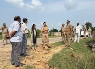 Shravasti News:डीएम-एसपी ने परखी विसर्जन स्थलों की व्यवस्था – Dm And Sp Inspected The Arrangements At Immersion Sites Shravasti News:डीएम-एसपी ने परखी विसर्जन स्थलों की व्यवस्था - Dm And Sp Inspected The Arrangements At Immersion Sites