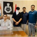 पेड़ पर लटका मिला महिला का शव, पिता ने लगाया हत्या का आरोप