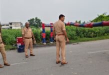 पुलिस अधीक्षक बलरामपुर द्वारा जनपद में शान्ति एवं सुरक्षा व्यवस्था को और अधिक प्रभावी बनाने हेतु ऑपरेशन त्रिनेत्र के दृष्टिगत अपराध एवं अपराधियो पर सतर्क निगरानी हेतु अन्तर्जनपदीय बॉर्डरों पर लगवाए गए उच्च गुणवत्ता वाले अत्याधुनिक तकनीक से युक्त CCTV कैमरे*