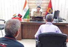 पुलिस अधीक्षक बलरामपुर द्वारा पुलिस अधीक्षक कार्यालय में की गई जनसुनवाई